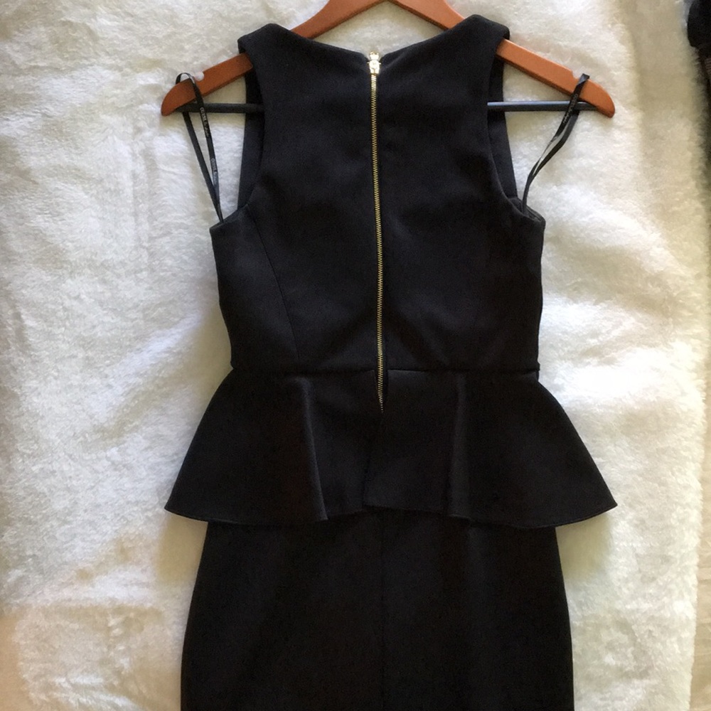 Guess - Picture 2 of 2